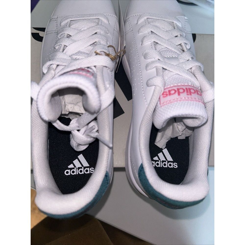 NWOB Adidas Advantage  Tennis Shoes Size 2‎ In Kids Color White With Teal - Picture 8 of 9